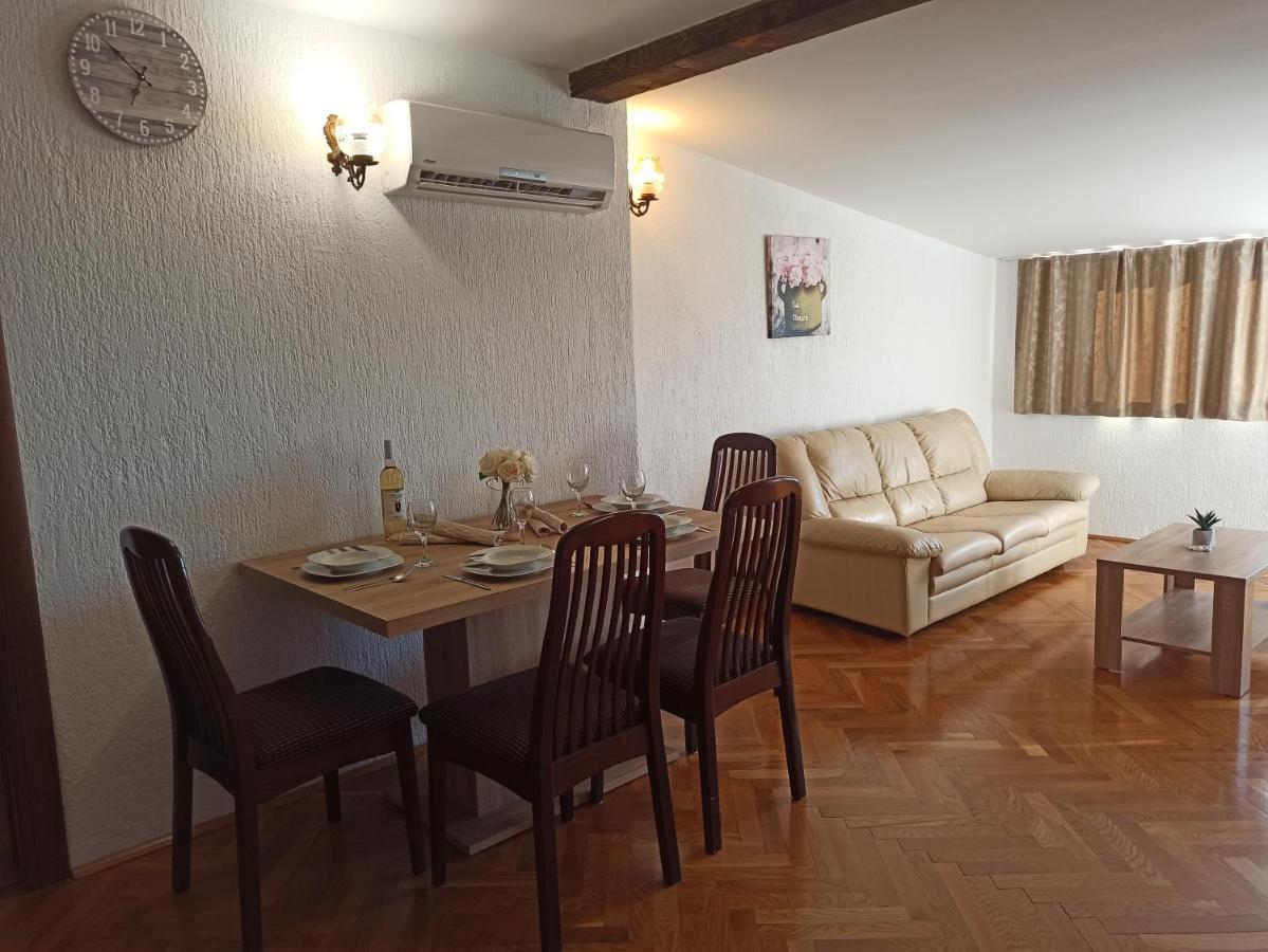 Villa Rea Malinska Bagian luar foto