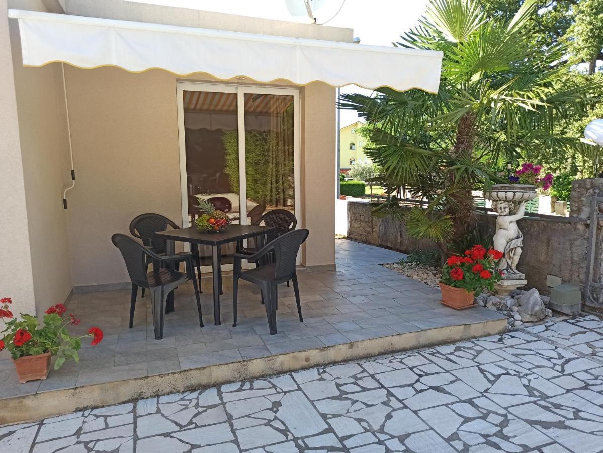 Villa Rea Malinska Bagian luar foto