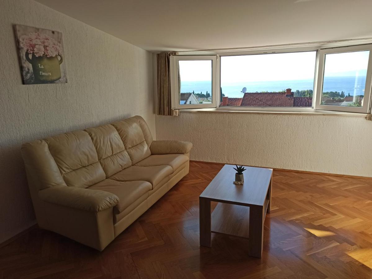 Villa Rea Malinska Bagian luar foto