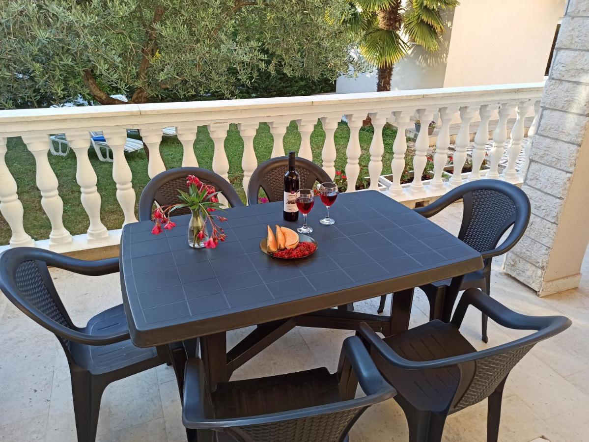 Villa Rea Malinska Bagian luar foto