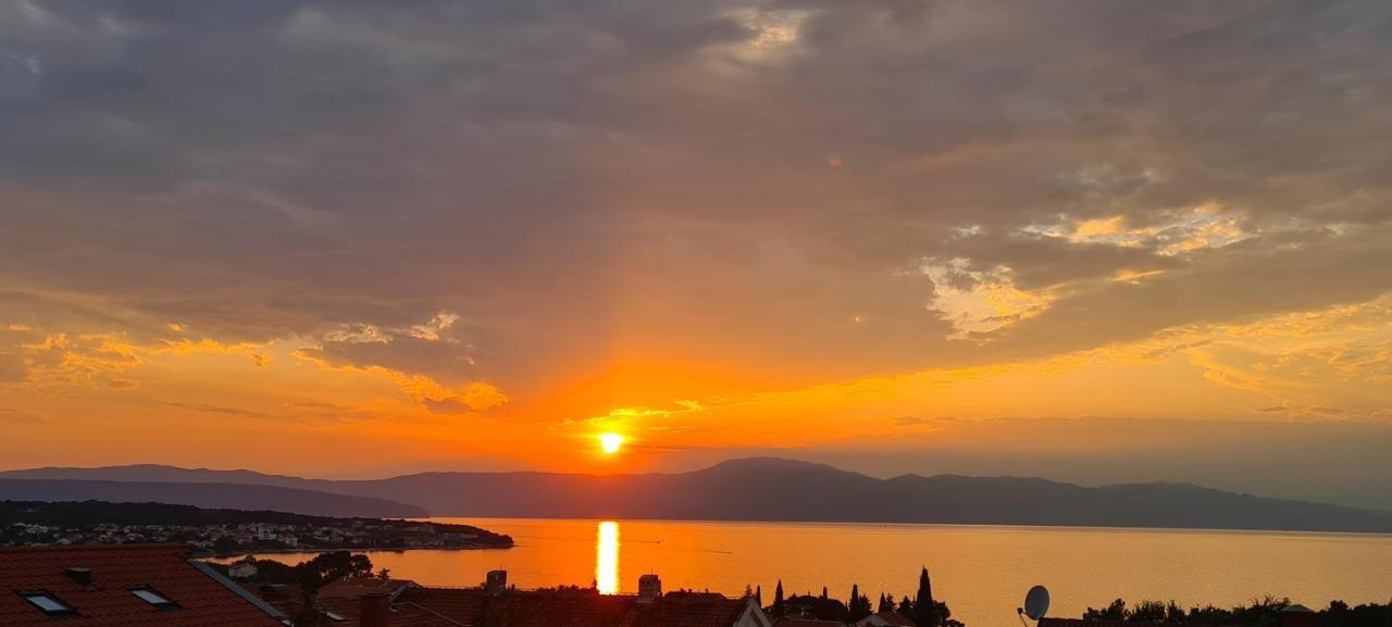 Villa Rea Malinska Bagian luar foto