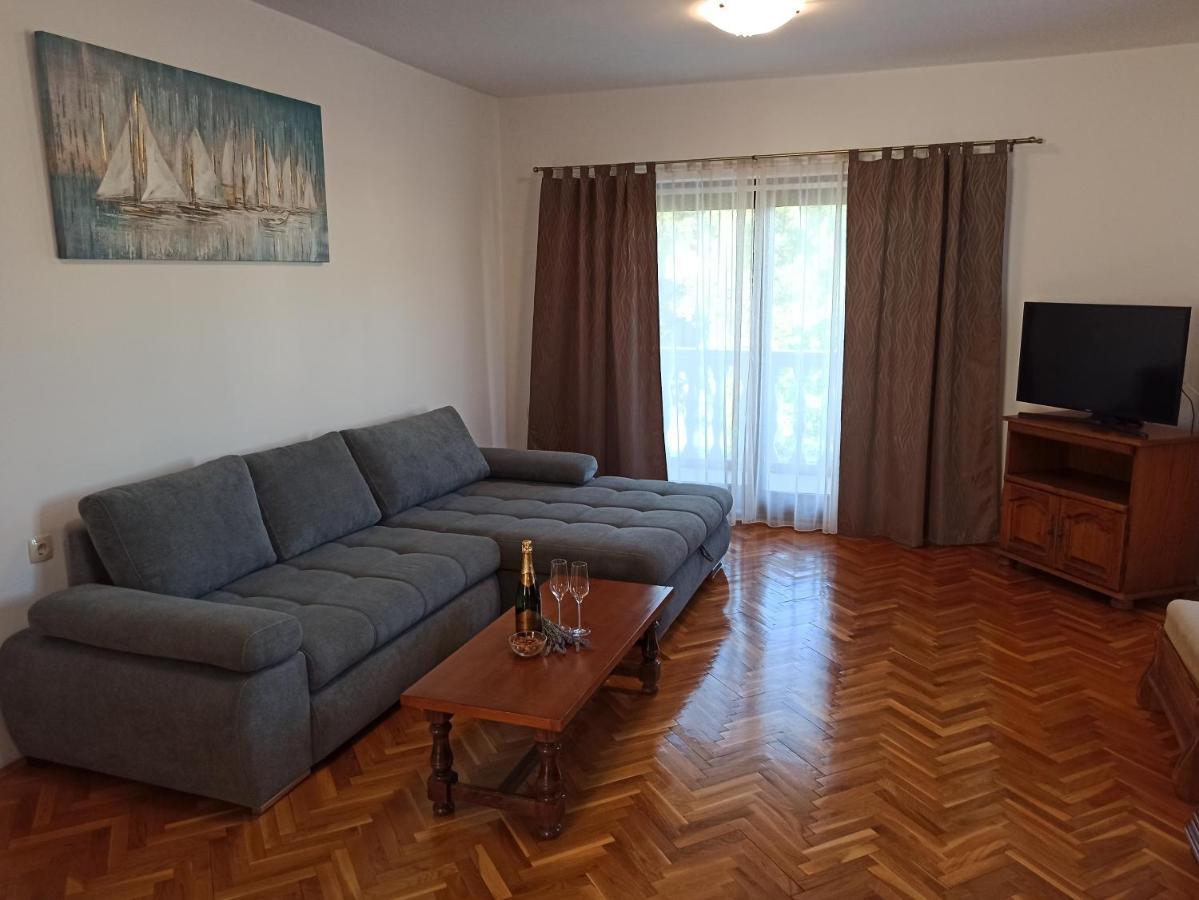 Villa Rea Malinska Bagian luar foto