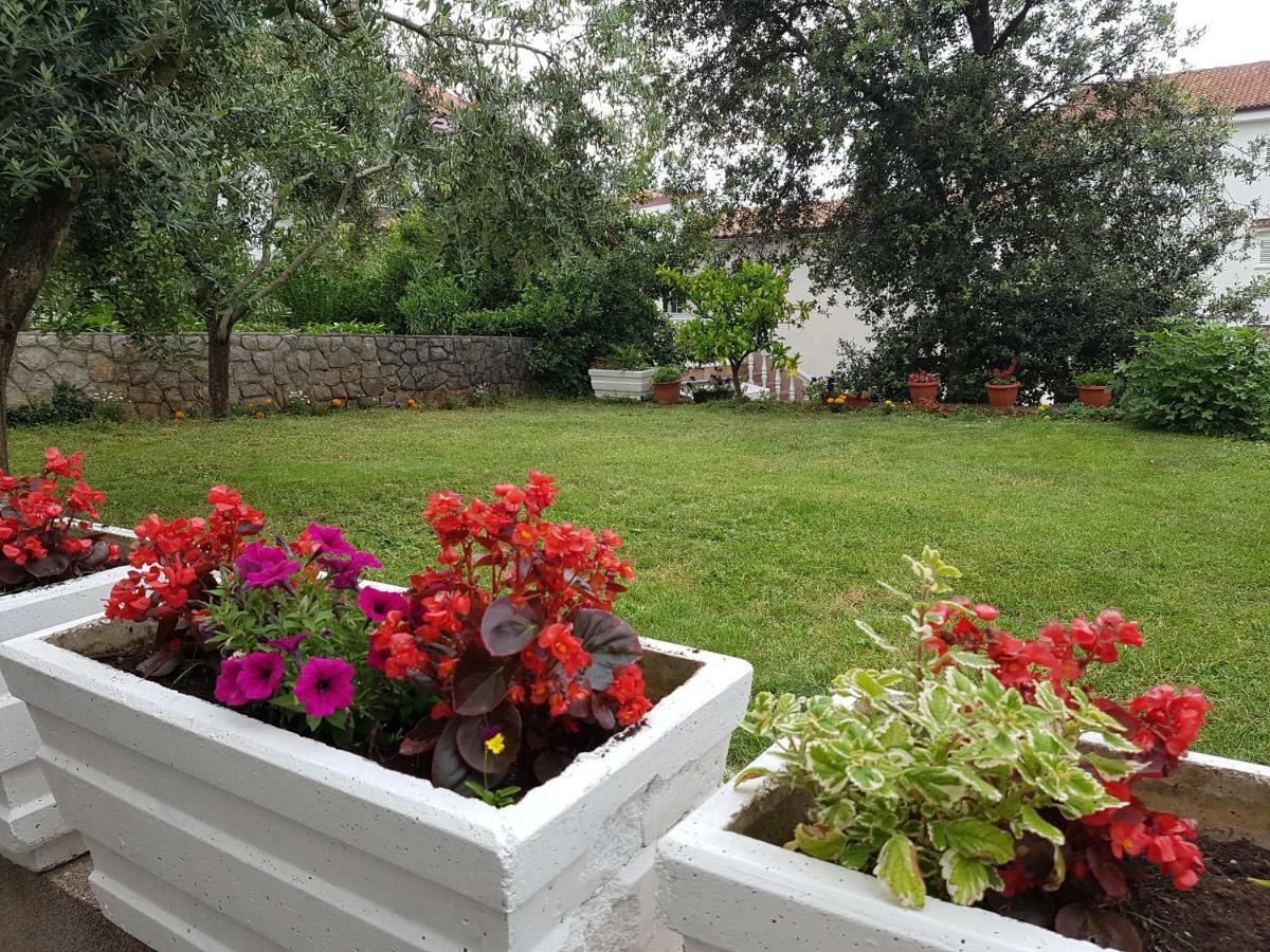 Villa Rea Malinska Bagian luar foto