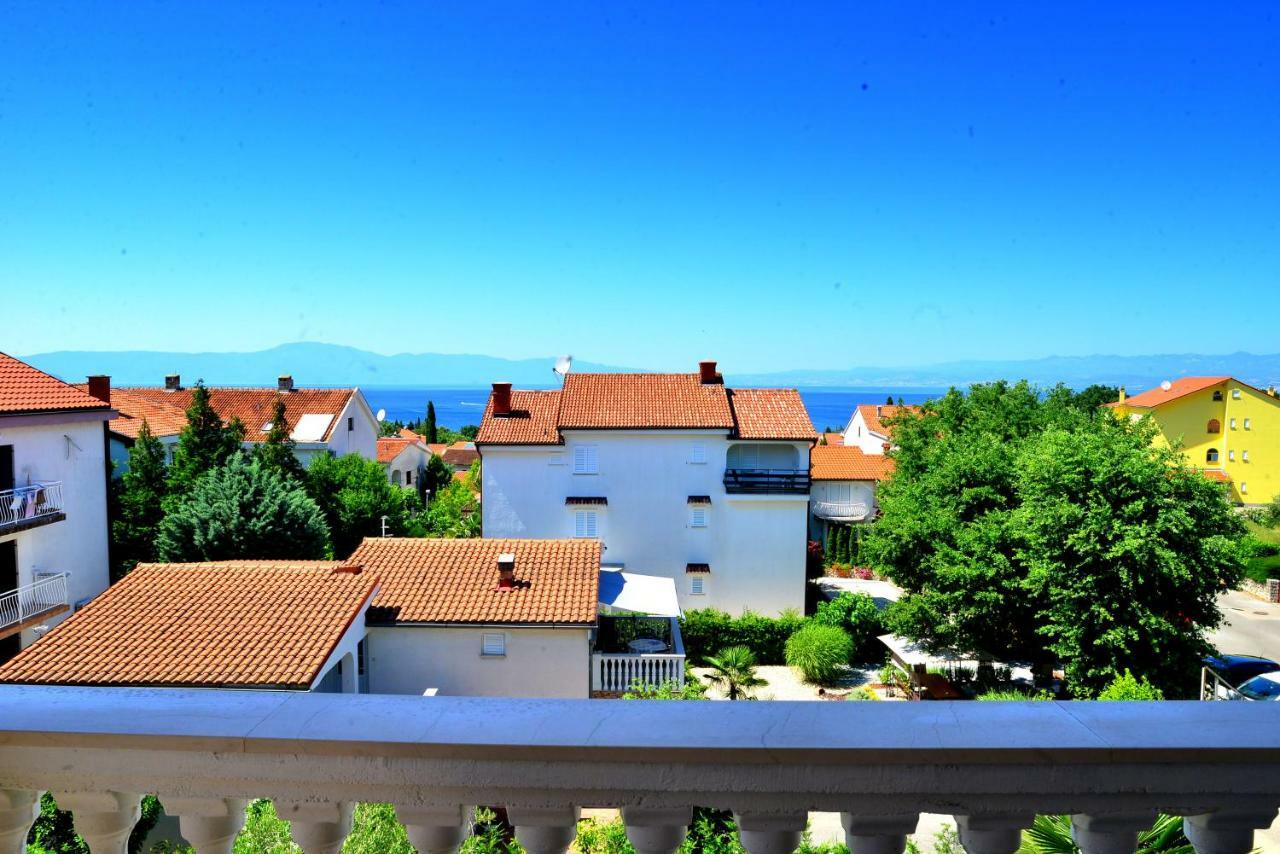 Villa Rea Malinska Bagian luar foto